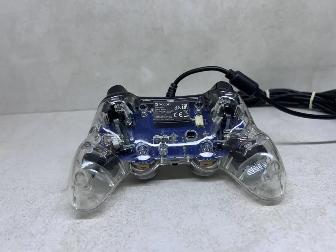 PS4 > Džojstik / Crystal BLUE / Nacon Wired Controller