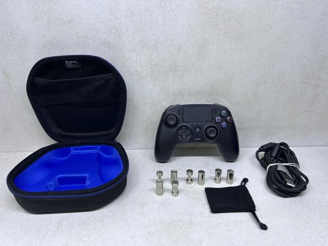 PS4 > Džojstik / NACON Revolution Pro 3 Controller + 8 Tega