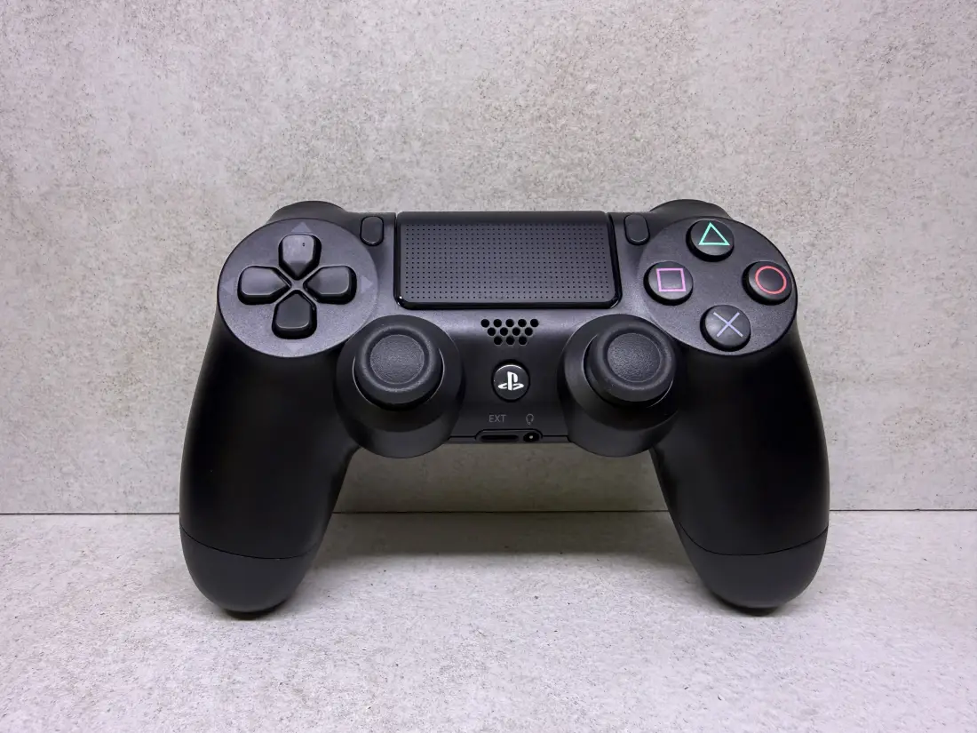 PS4 > Džojstik / BLACK / Dualshock 4 V2 / NOVO