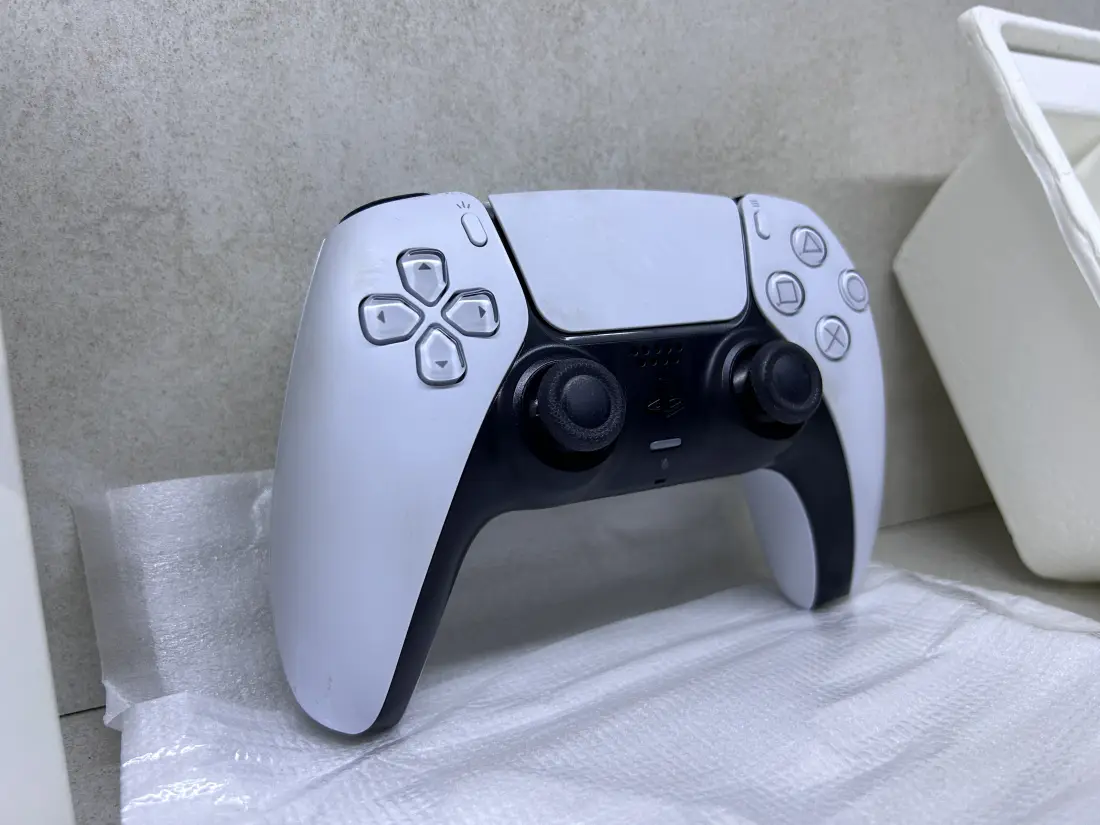 PS5 > Džojstik / DualSense Wireless / WHITE / + Kutija