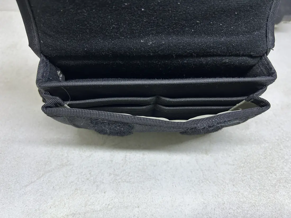 PSP > Futrola + Case / ORIGINAL sa metalnim zigom