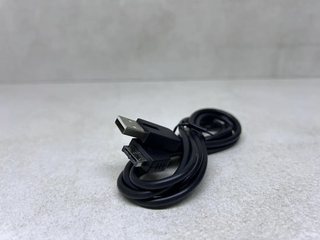 PS Vita 1000 > USB transfer + kabl za punjenje
