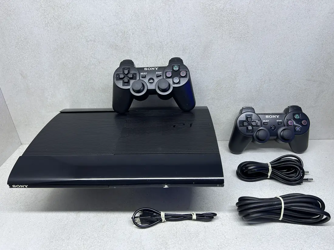 PS3 Super Slim > 120gb / 10 igara / GTA V + Minecraft … / + Online