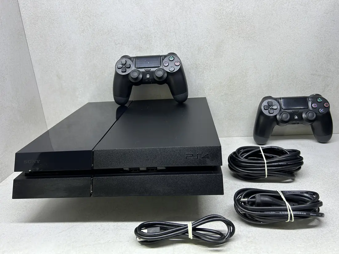 PS4 > 500gb / Fortnite + Roblox + eFootbal …