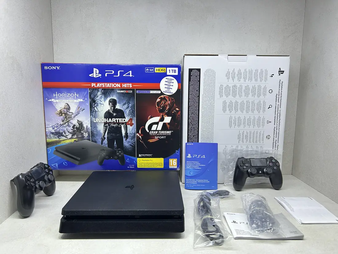 PS4 Slim > 1TB / 20-30 igara / 12.02 softver / + Kutija