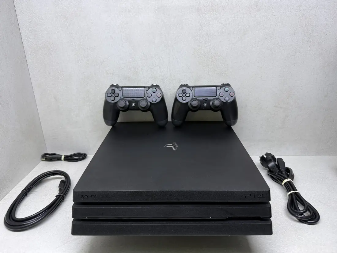 PS4 Pro > 1TB / Fortnite + Roblox + eFootbal …