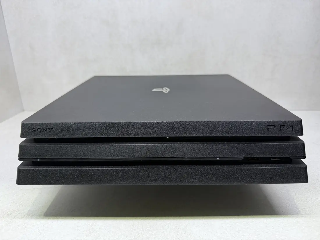 PS4 Pro > 1TB / Fortnite + Roblox + eFootbal …