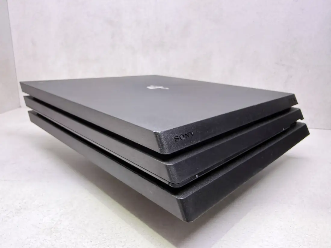 PS4 Pro > 1TB / Fortnite + Roblox + eFootbal …