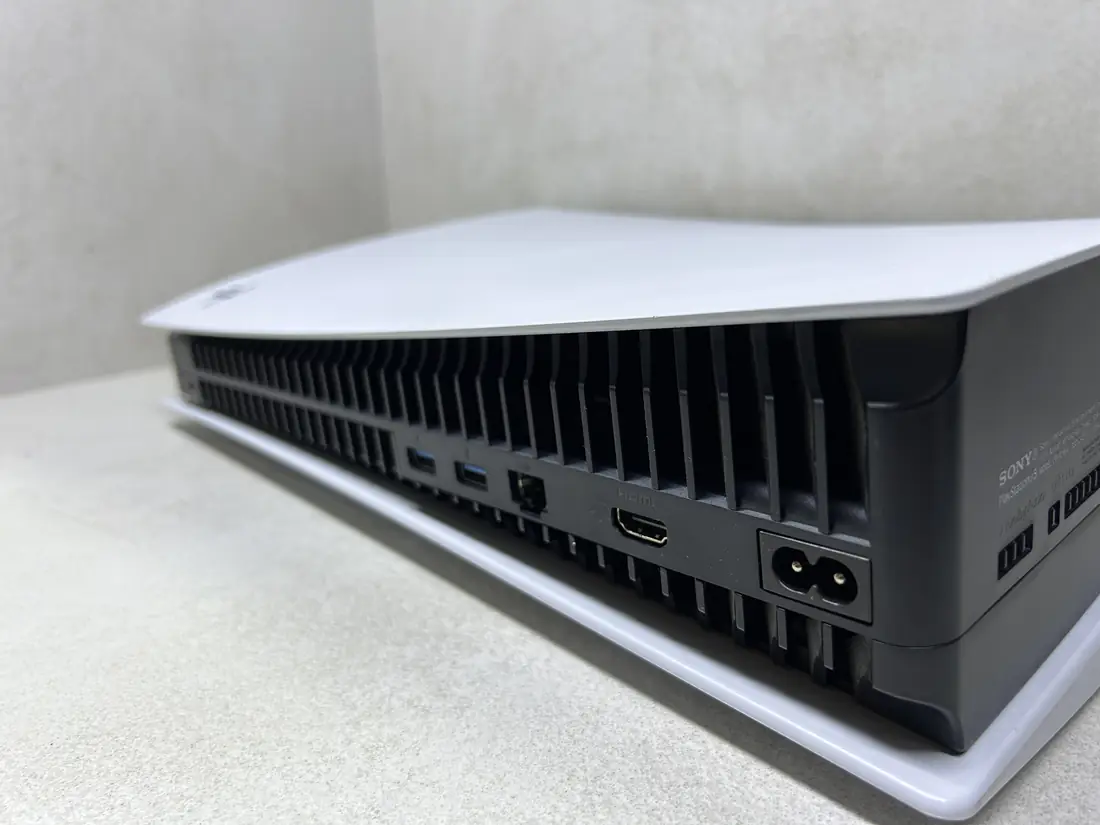 PS5 Disk > 825gb / Fortnite + Roblox + Astors …
