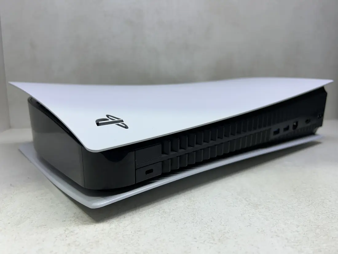 PS5 Disk > 825gb / Fortnite + Roblox + Astors …