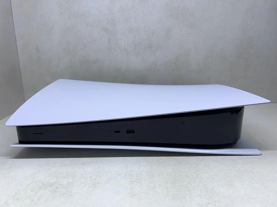 PS5 Digital > 825gb / Fortnite + Roblox + Astors …