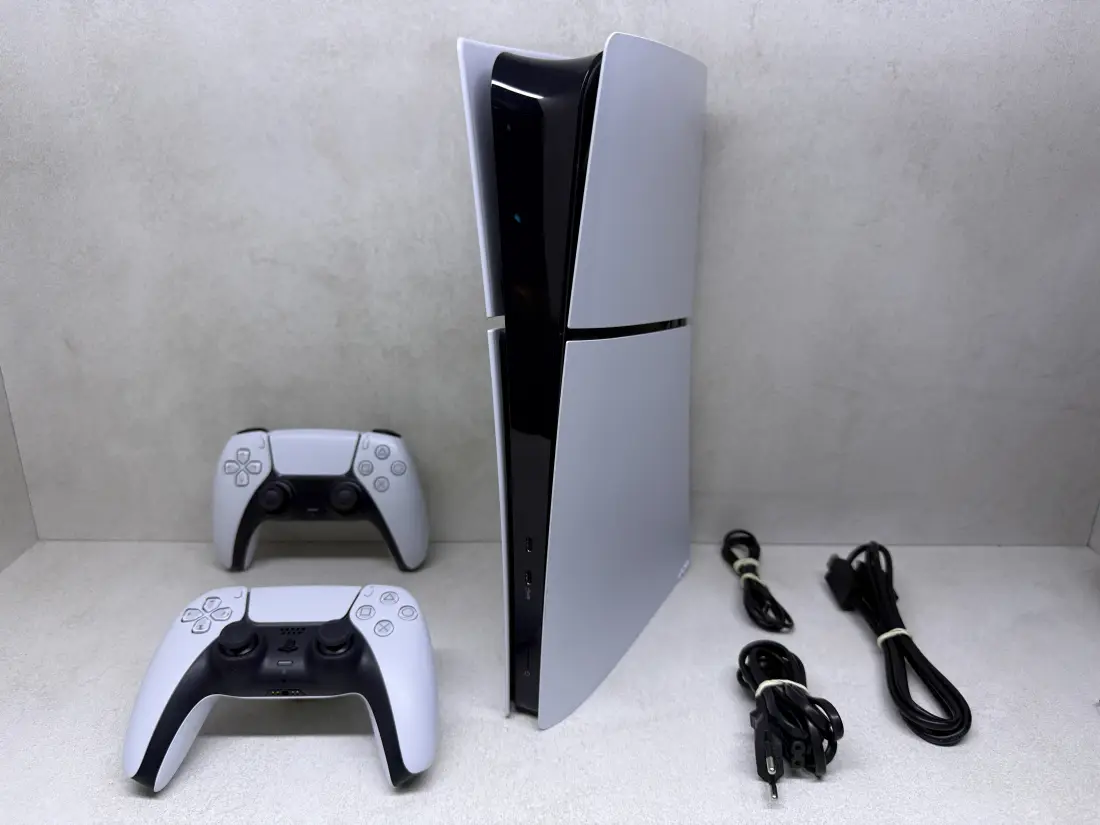 PS5 Slim Digital > 825gb + 1TB eksterni hard / 20-40 igara / 13.60 Softver
