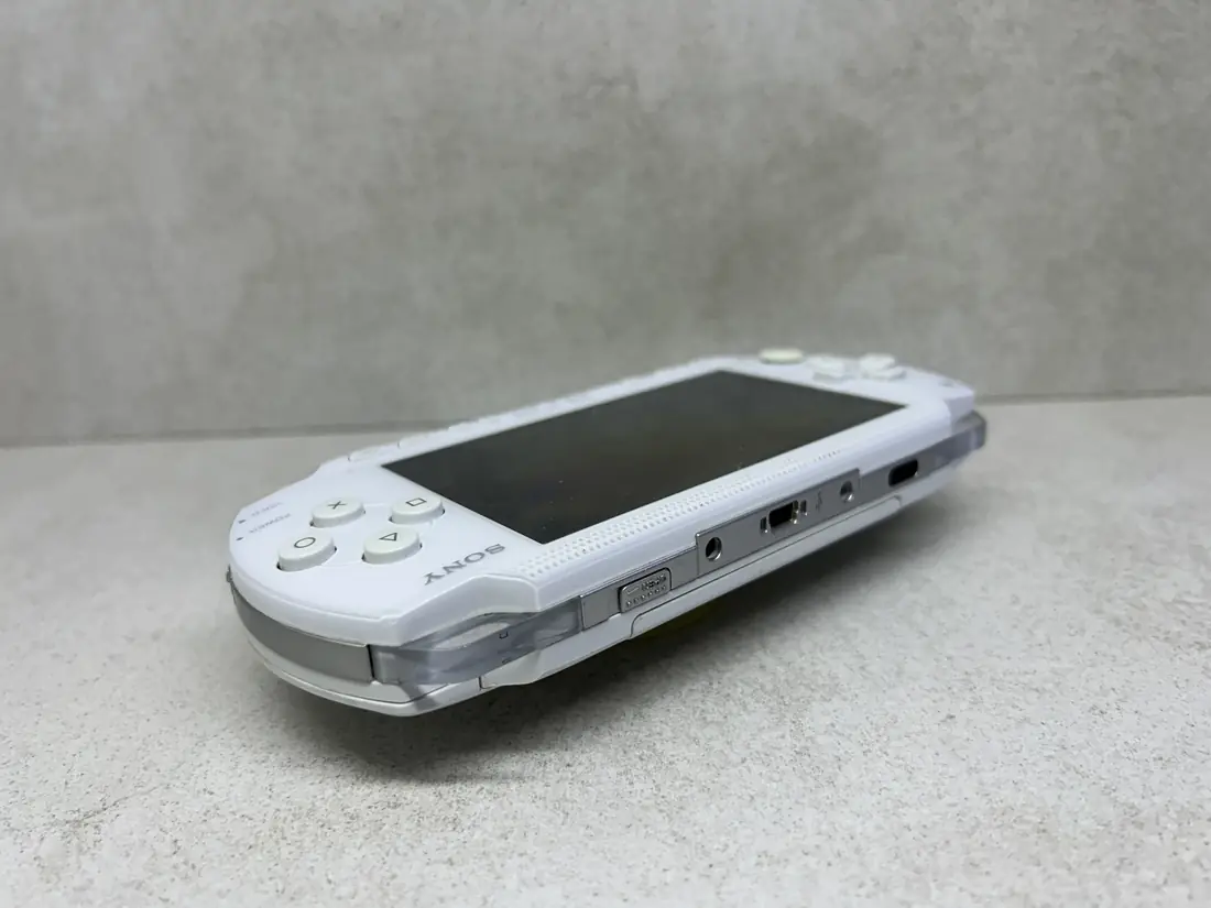 PSP 1000 > 64gb / 579 igara / + Emulatori
