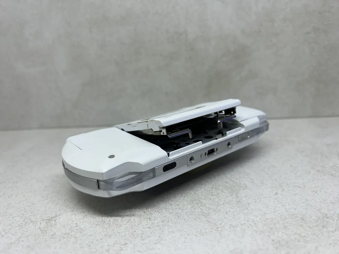PSP 1000 > 64gb / 579 igara / + Emulatori