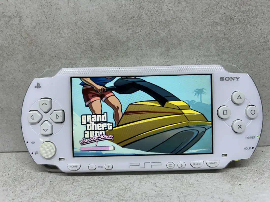 PSP 1000 > 64gb / 579 igara / + Emulatori