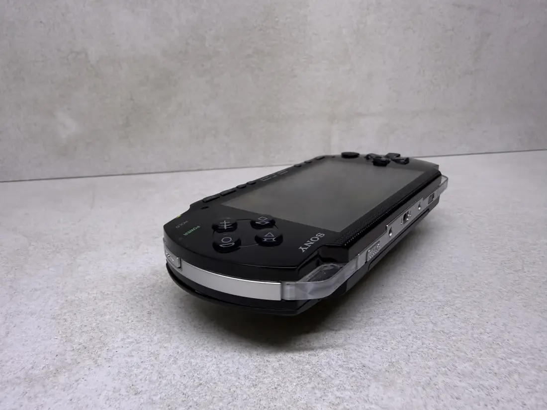 PSP 1000 > 64gb / 579 igara / + Emulatori