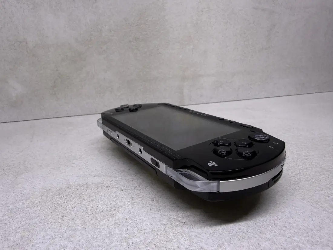 PSP 1000 > 64gb / 579 igara / + Emulatori