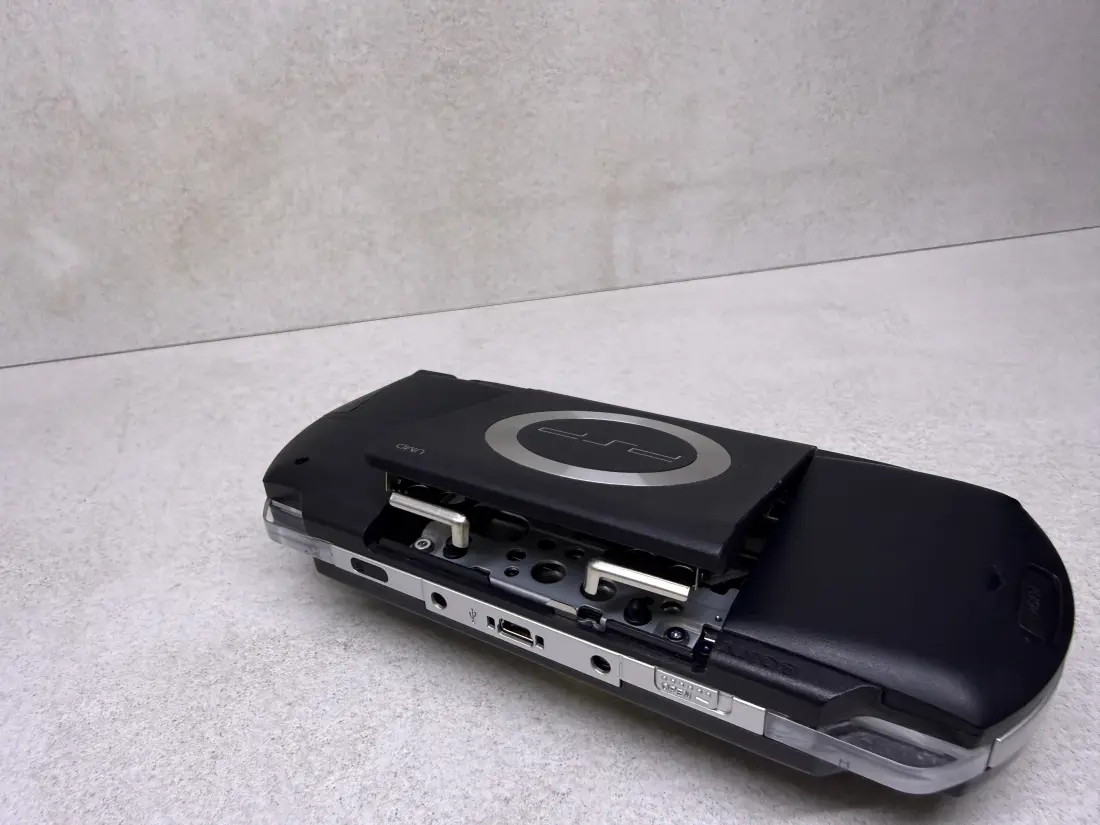 PSP 1000 > 64gb / 579 igara / + Emulatori