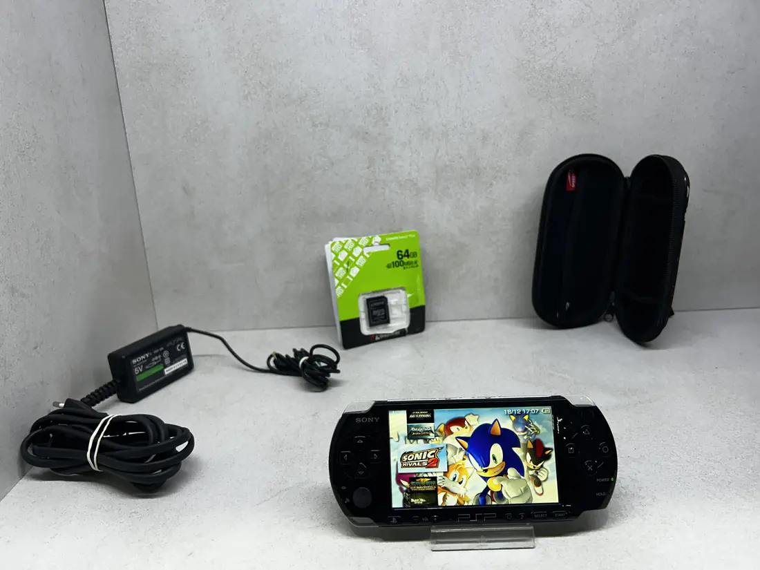 PSP 3000 Slim > 64gb / 579 igara / + Emulatori