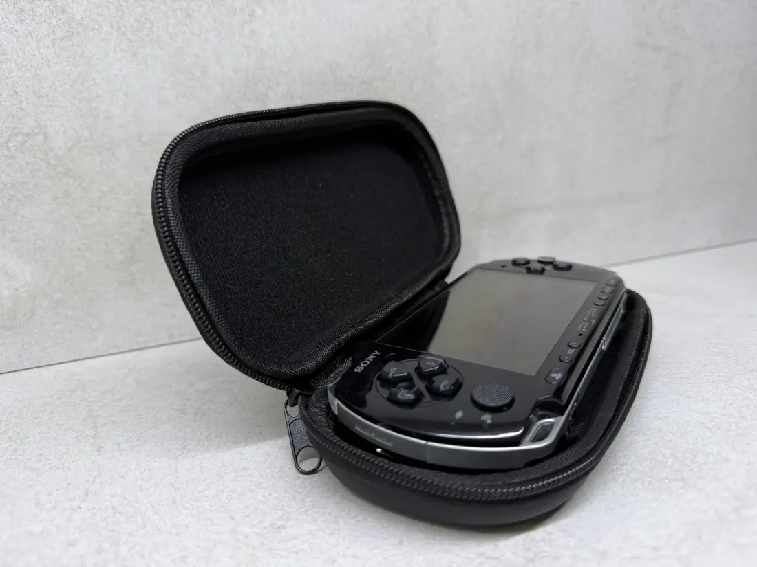 PSP 3000 Slim > 64gb / 579 igara / + Emulatori