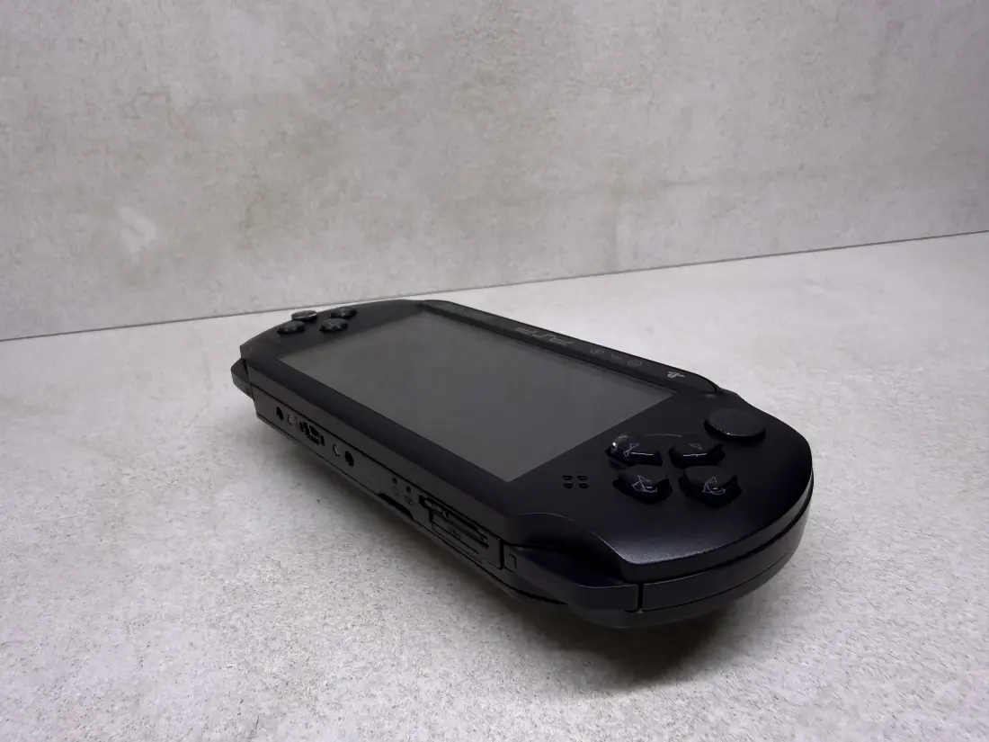 PSP Street > 64gb / 579 igara / + Emulatori