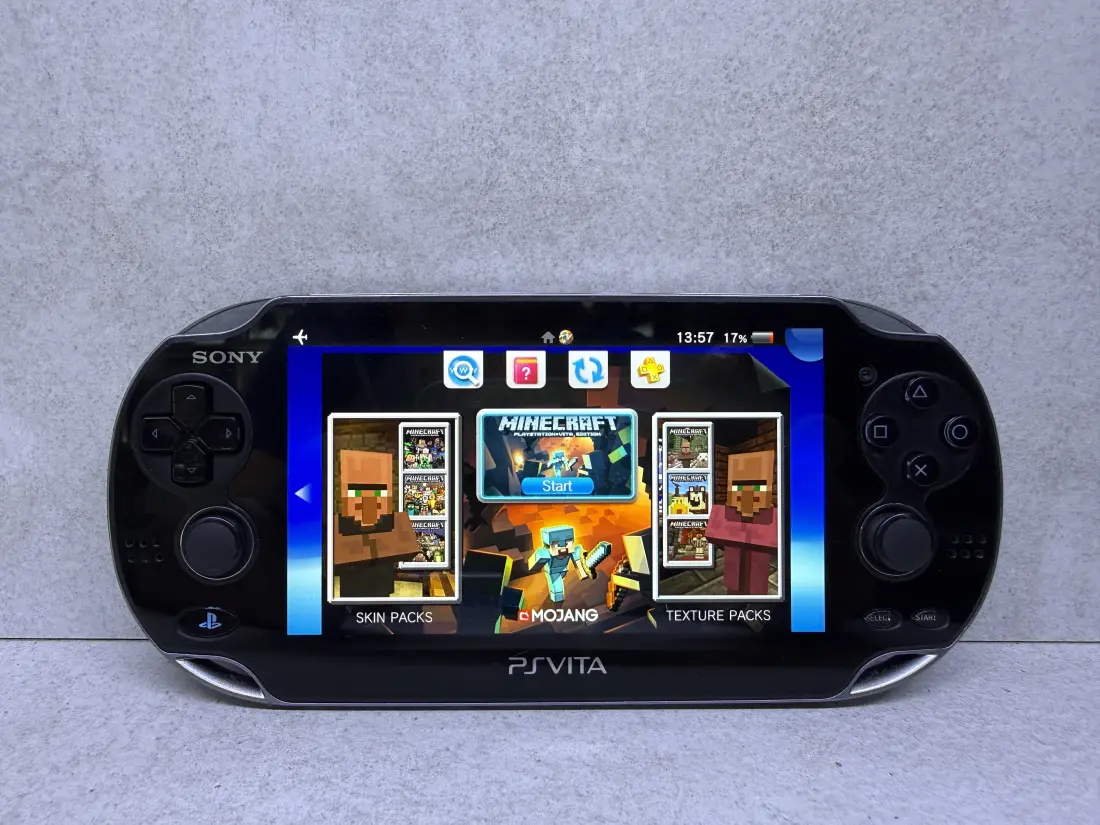 PS Vita OLED > 256gb / 689 igara / + Emulatori