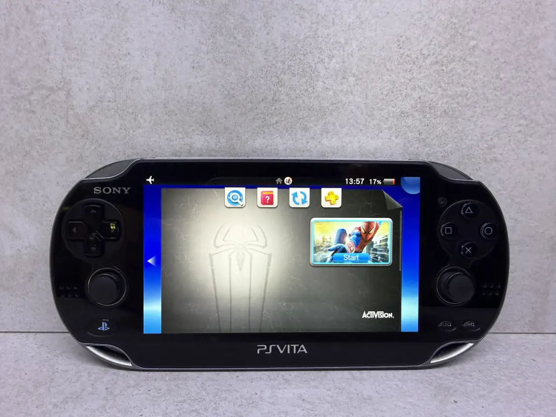 PS Vita OLED > 256gb / 689 igara / + Emulatori