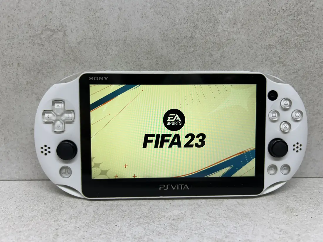 PS Vita LCD > 128gb / 580 igara / + Emulatori
