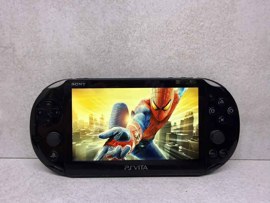 PS Vita LCD > 128gb / 580 igara / + Emulatori