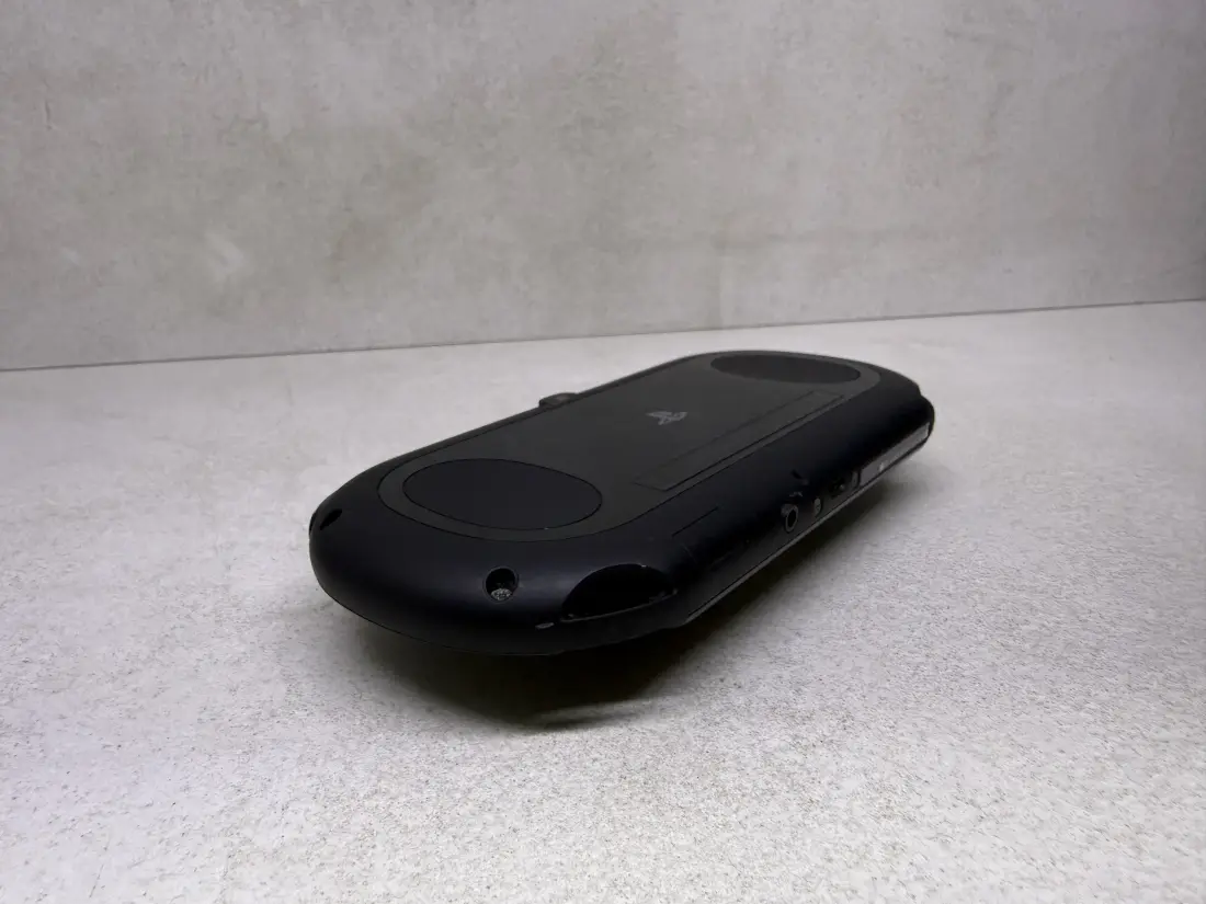 PS Vita LCD > 128gb / 580 igara / + Emulatori