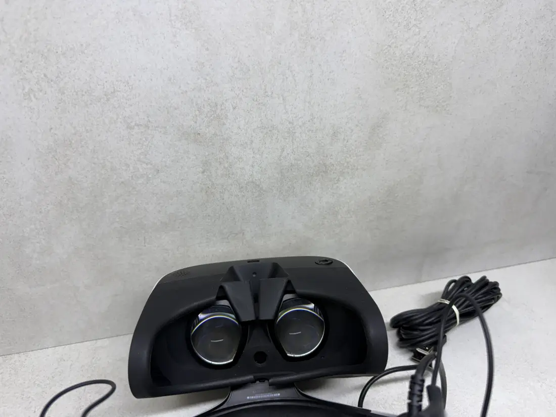 PS4 VR V2 > Headset / + Kamera V2 + Postolje