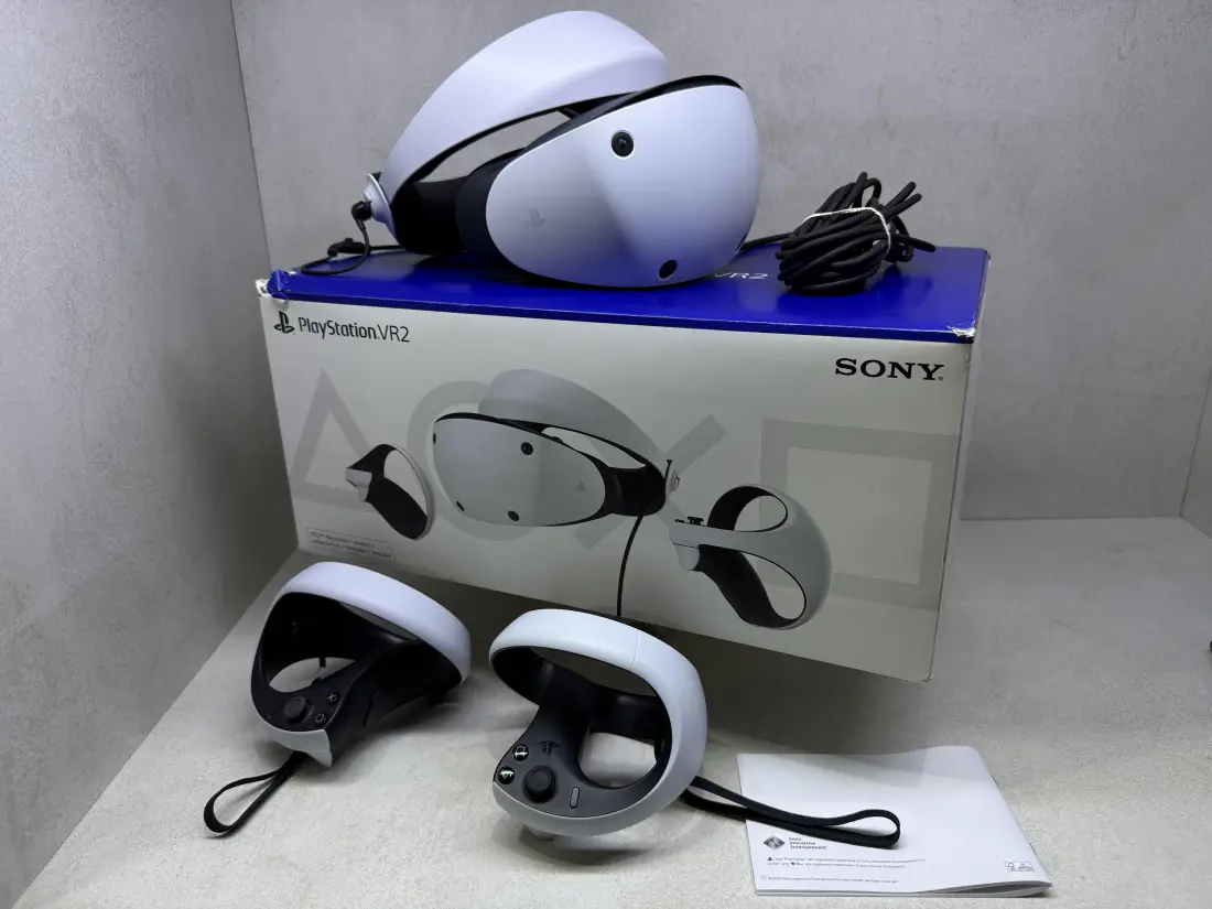 PS5 VR2 > VR naocare / Virtual Reality / + Kutija