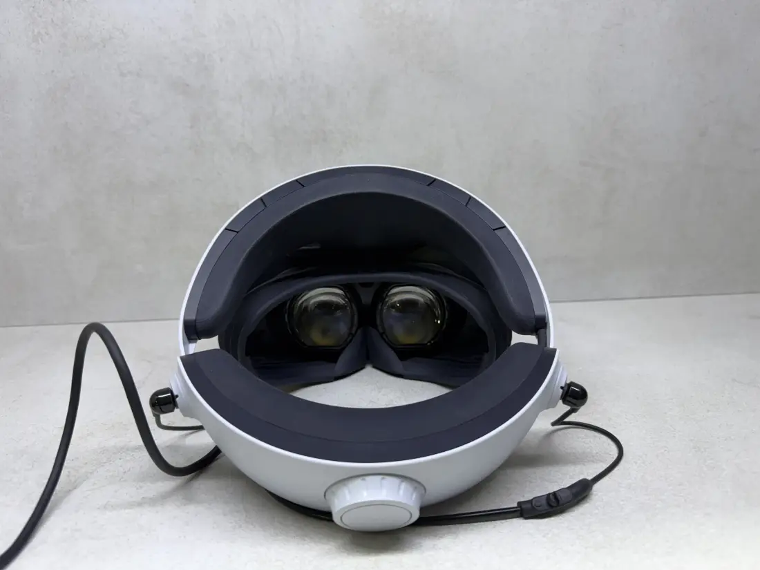 PS5 VR2 > VR naocare / Virtual Reality / + Kutija