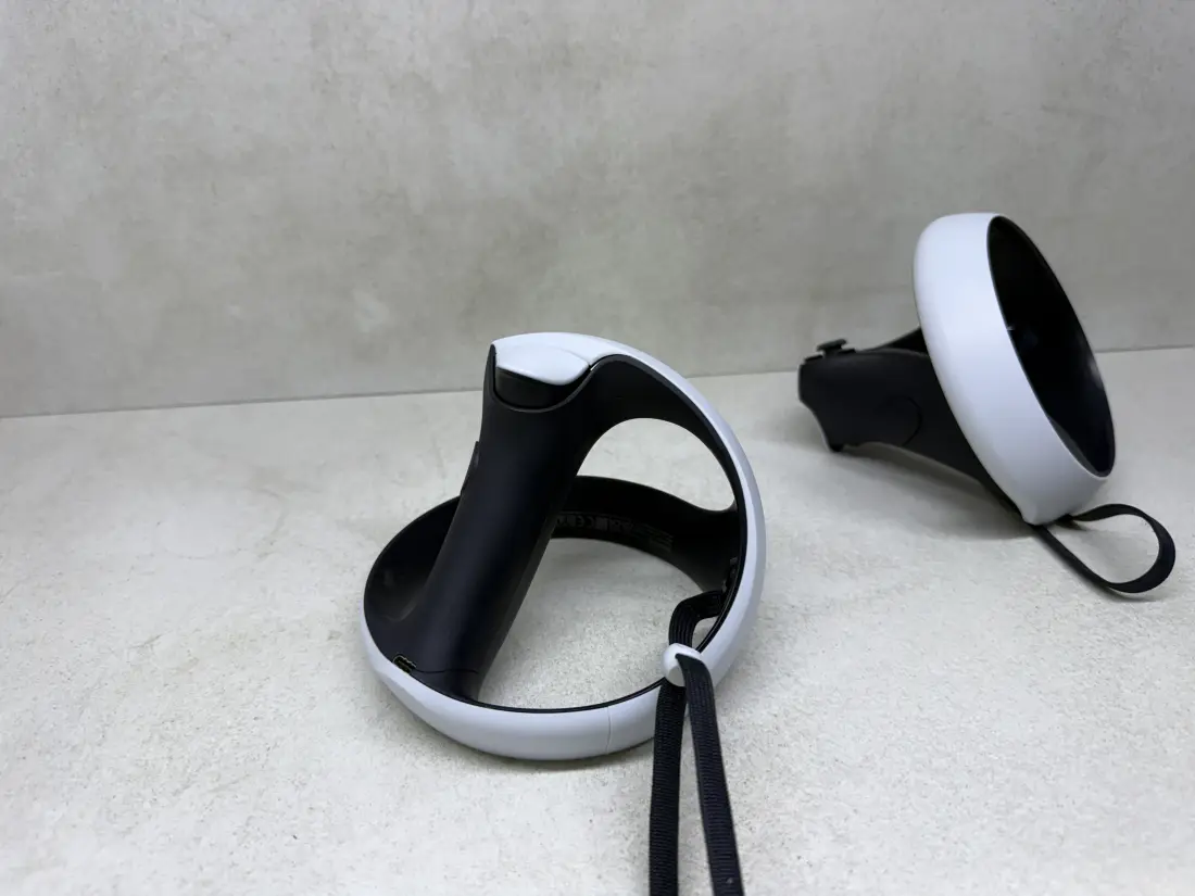 PS5 VR2 > VR naocare / Virtual Reality / + Kutija