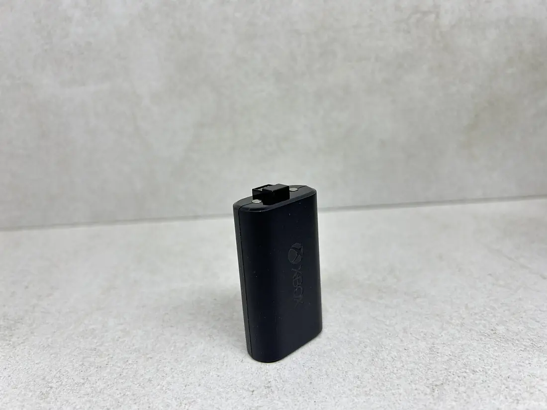 XBOX One > Punjiva baterija / Rechargeable / ORIGINAL