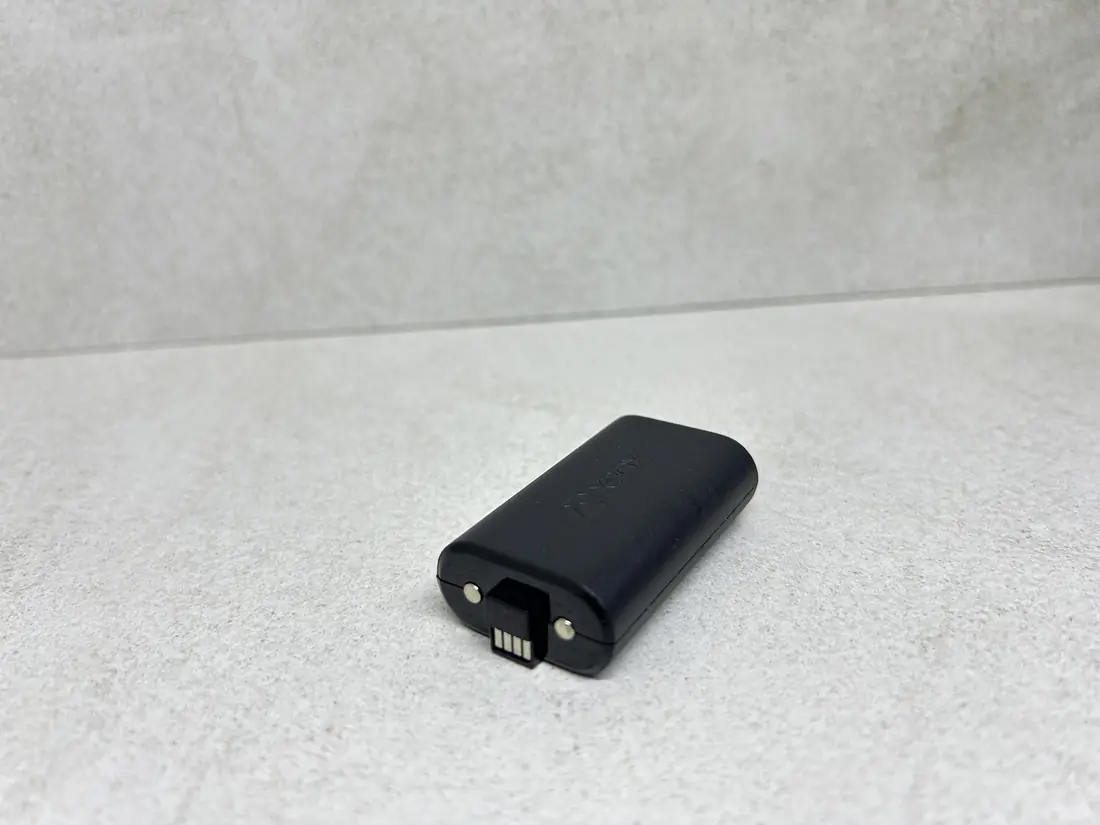 XBOX One > Punjiva baterija / Rechargeable / ORIGINAL