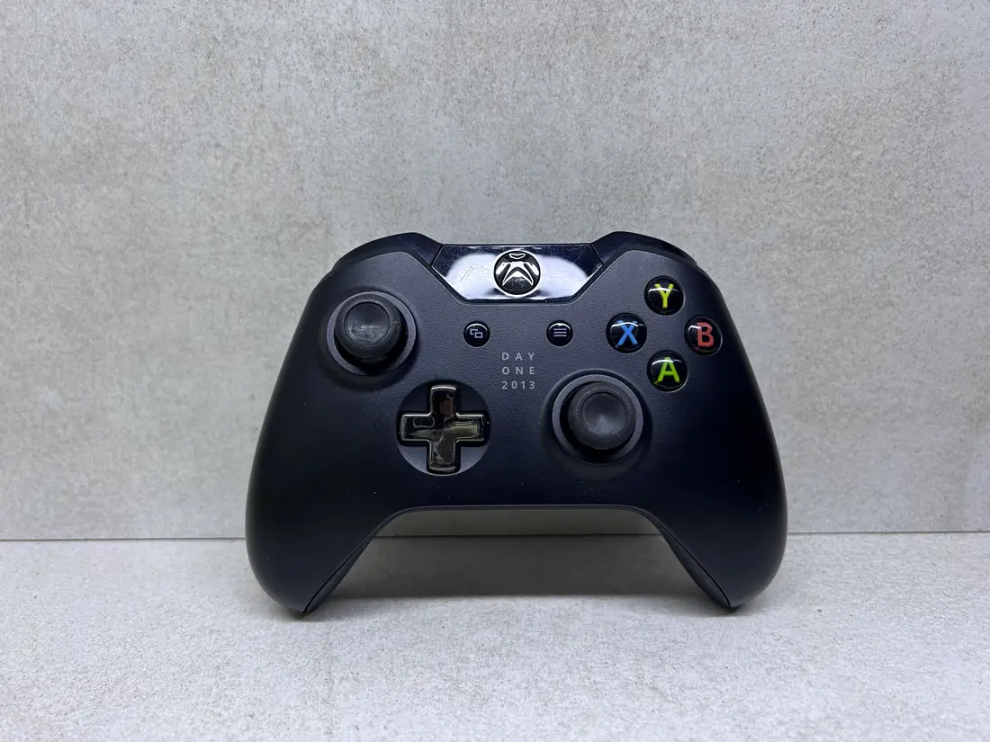 XBOX One > Džojstik / DAY ONE 2013 / Extra
