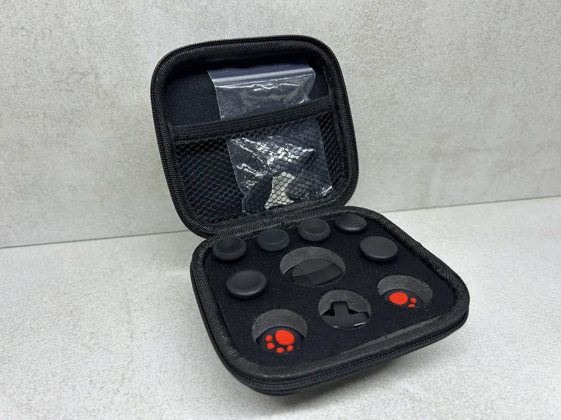 XBOX Elite Series 2 > Case And Accessories / BLACK