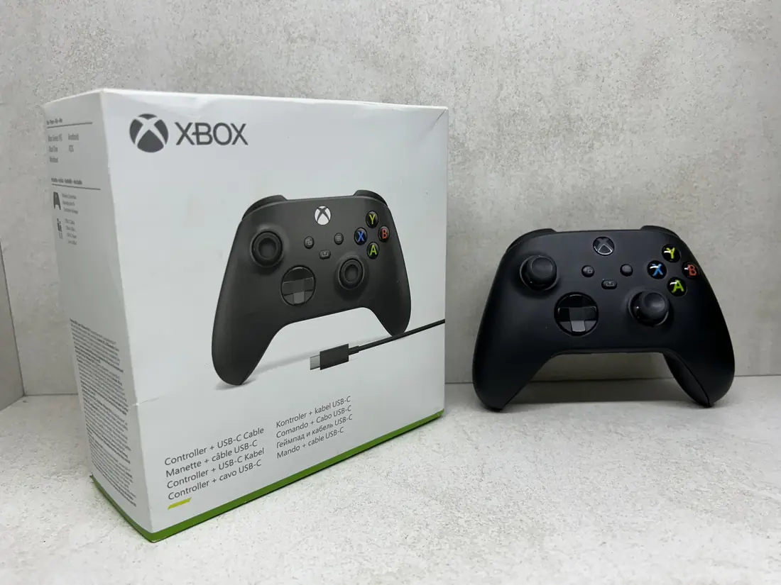 XBOX Series X/S i XBOX One > Džojstik / CARBON BLACK /+ Kutija