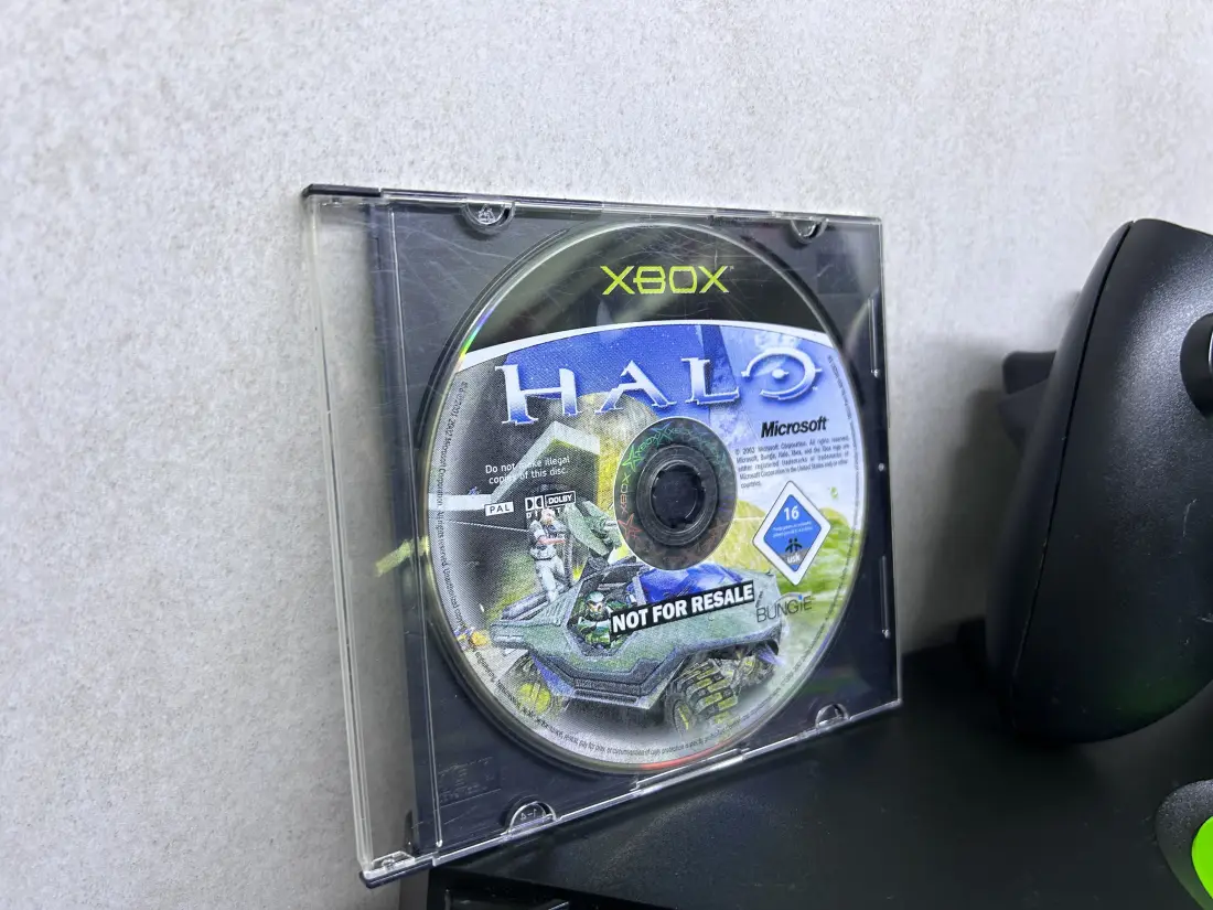 XBOX Classic > + Igra Halo / ODLICNO stanje