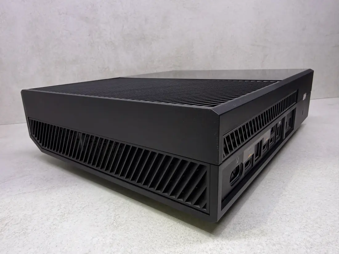XBOX One > 500gb / Fortnite + Roblox + eFootbal …