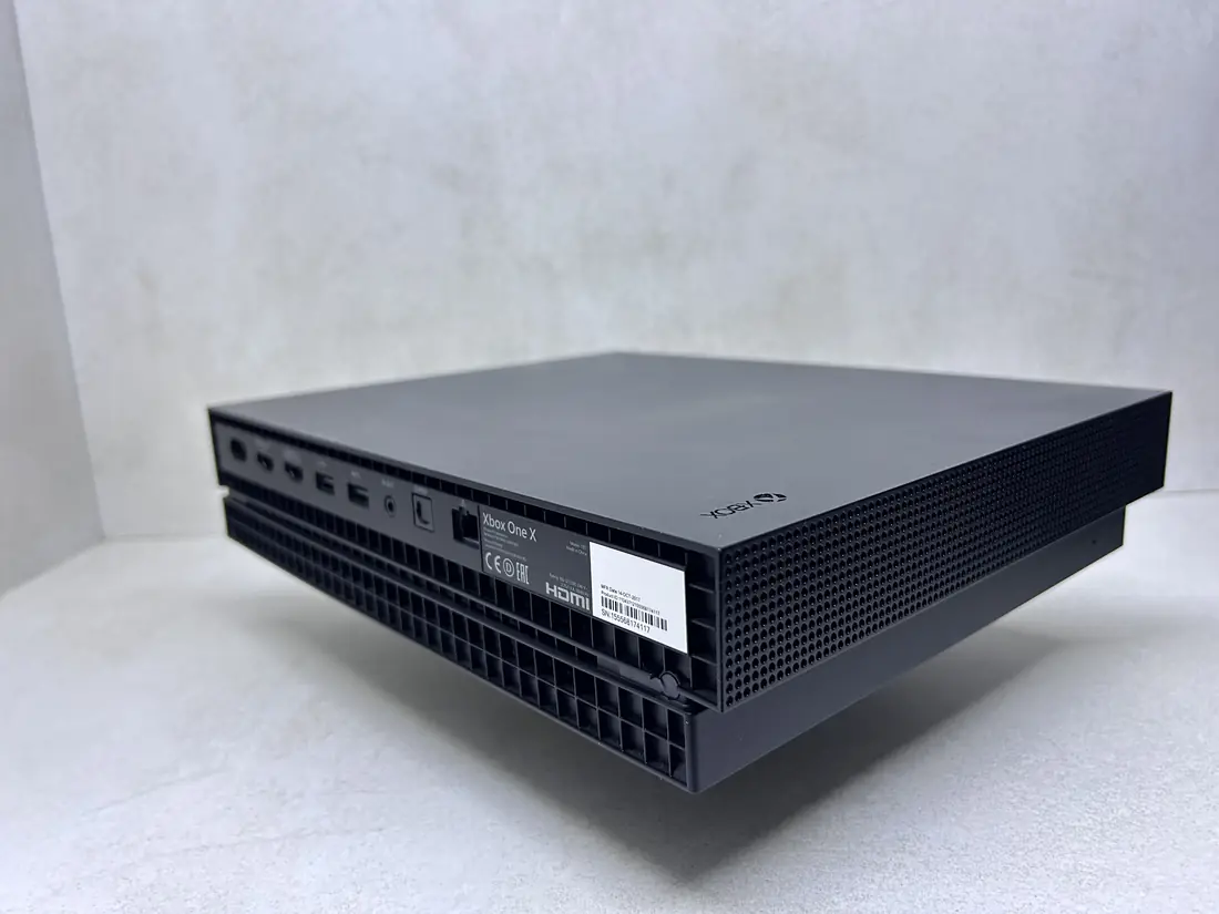 XBOX One X > 1TB / Fortnite + Roblox + eFootbal …