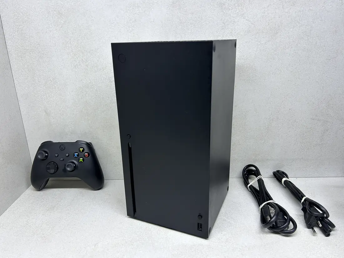 XBOX Series X > 1TB / Fortnite + Roblox …
