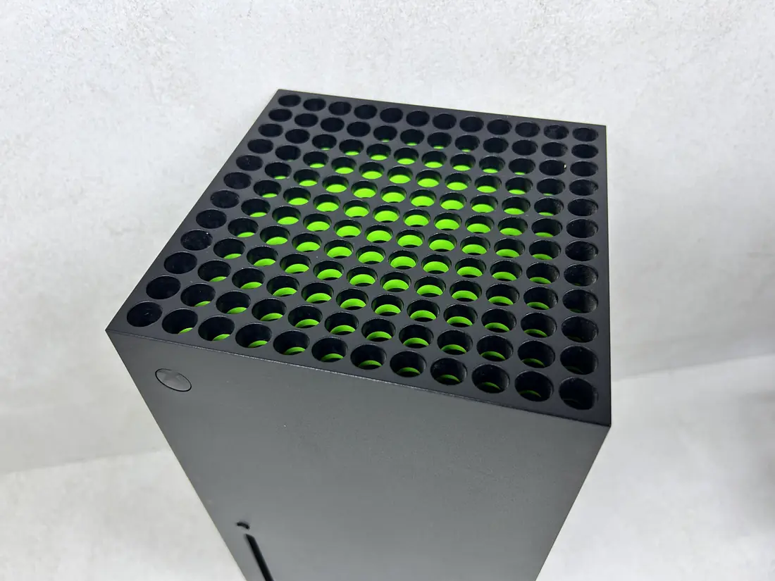 XBOX Series X > 1TB / Fortnite + Roblox …