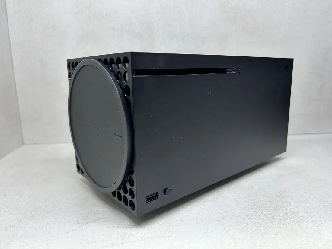 XBOX Series X > 1TB / Fortnite + Roblox …