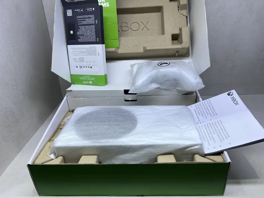 XBOX Series S > 512gb / Fortnite + Roblox … / + Kutija